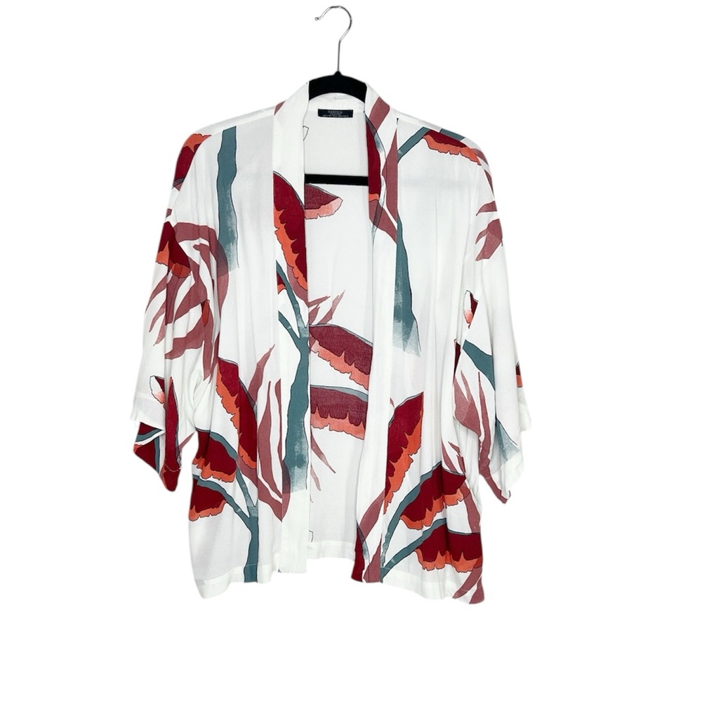 Parfois Collection white and red multi color palm print Kimono with pockets
